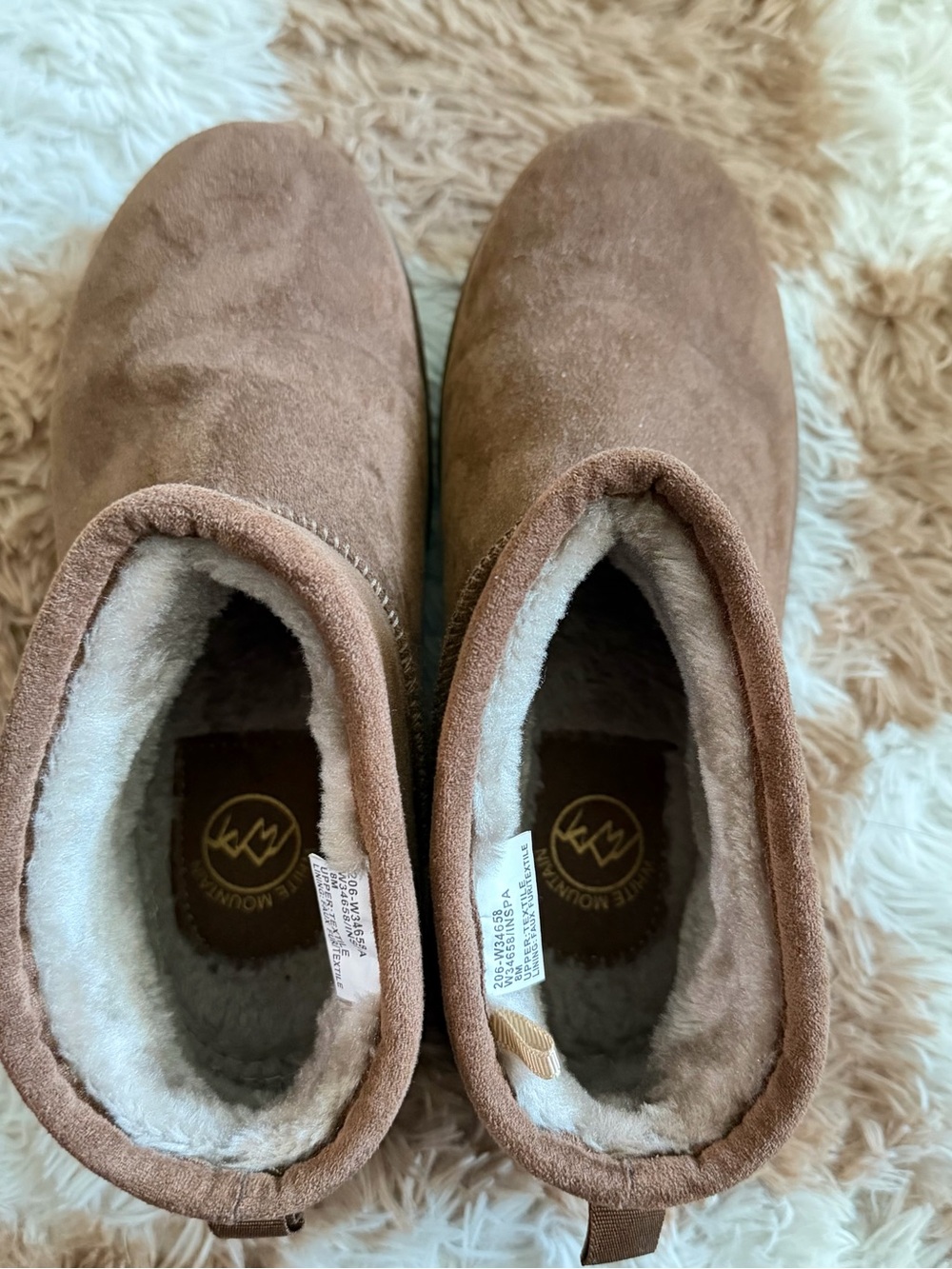White Mountain Brown Suede-Look Fleece-Lined Winter Booties
WORN ONLY ONCE